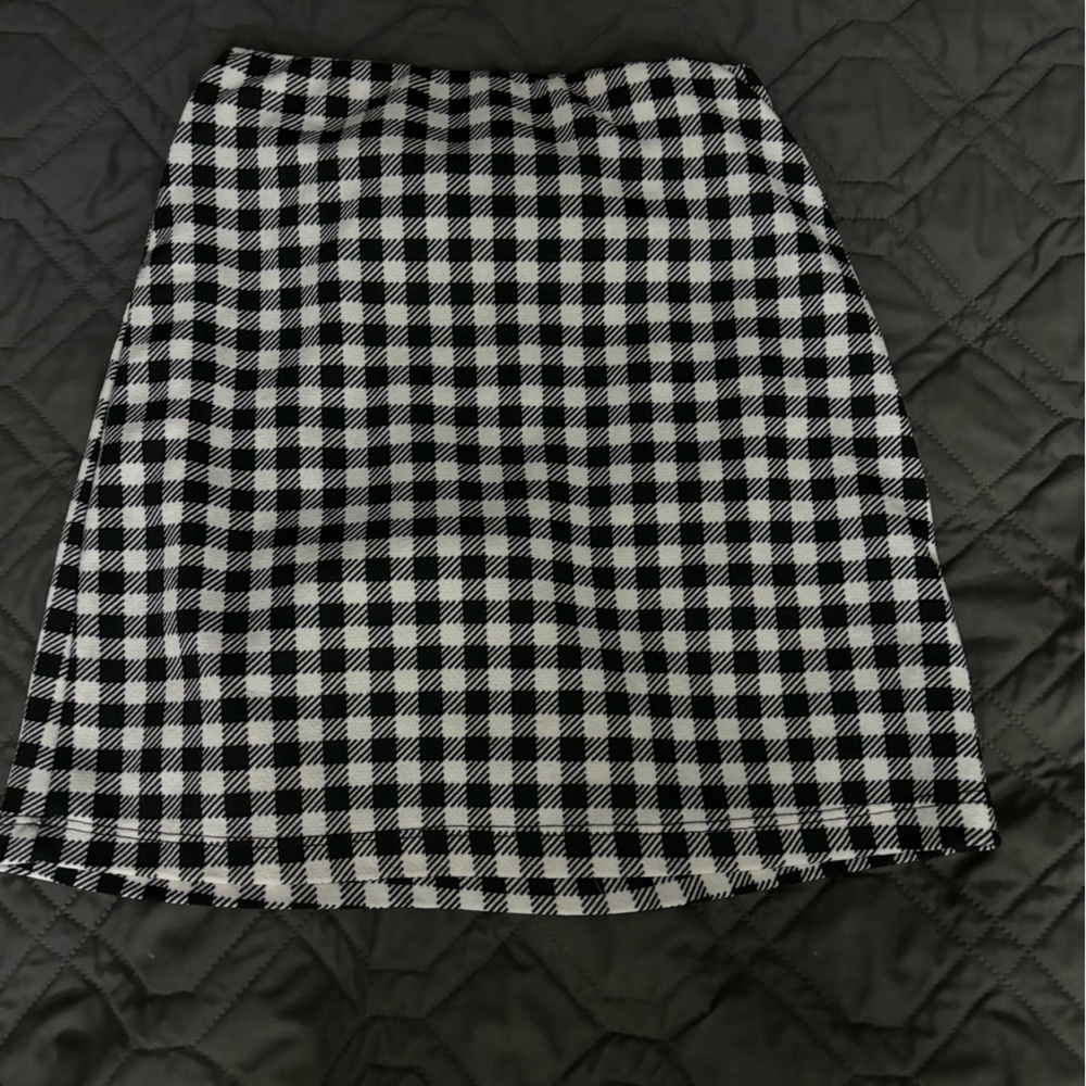 Tight skirt with elastic waist band, size s